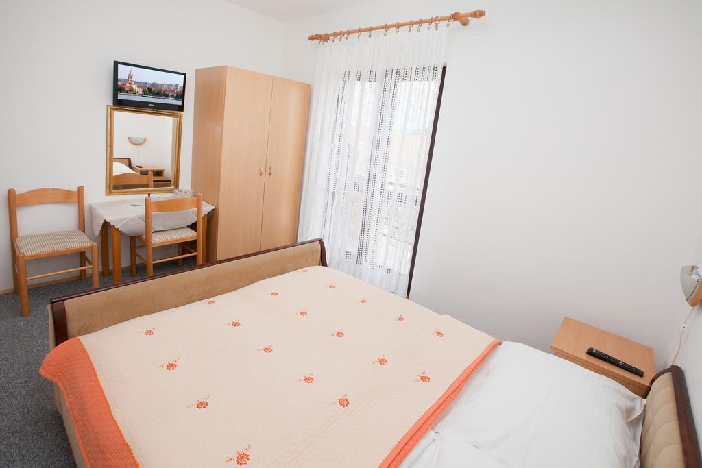 Bed and Breakfast Pansion Maria Zadar Habitación foto